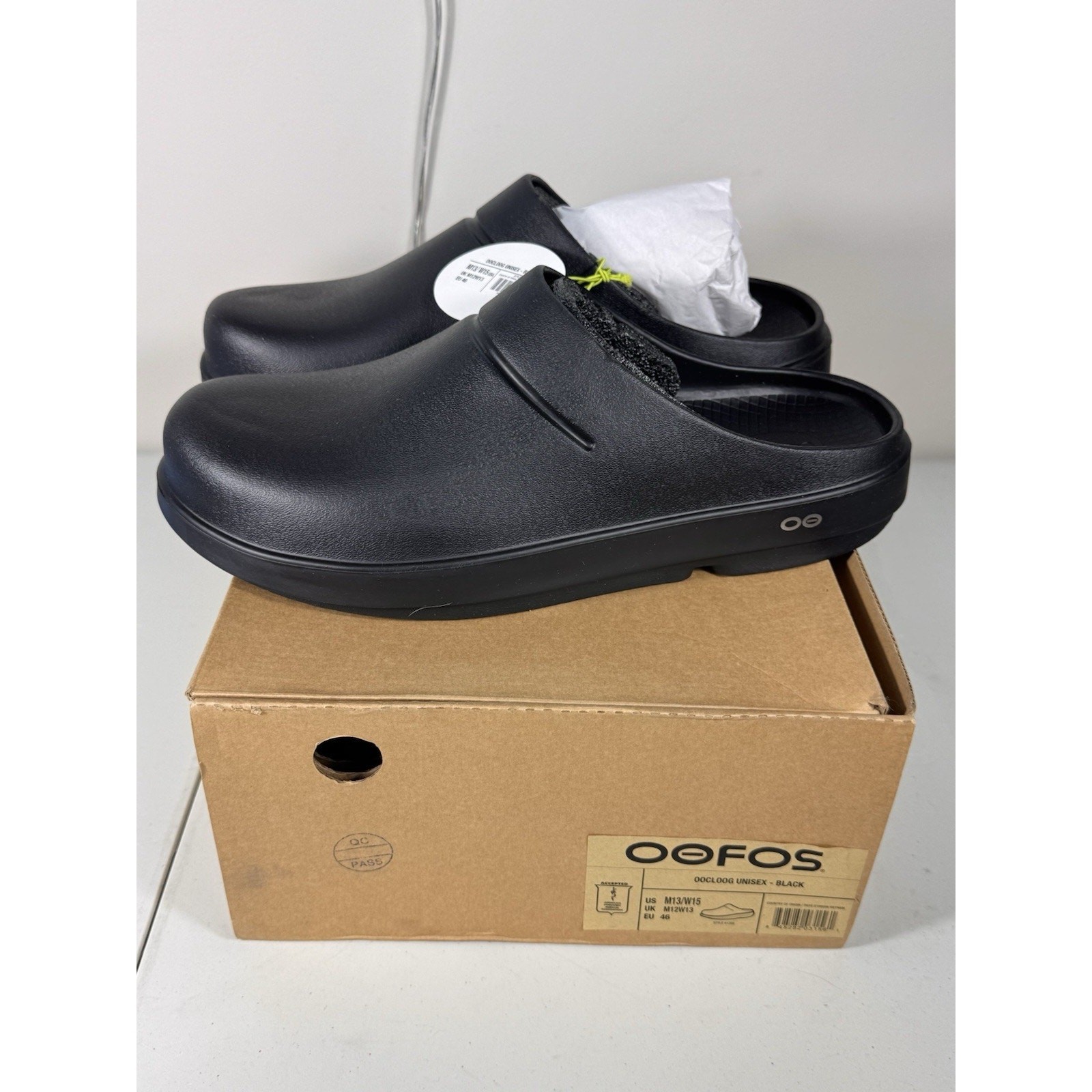 OOFOS OOcloog Unisex Black Recovery Clogs M13 W15 EU46 Comfort Slip-On