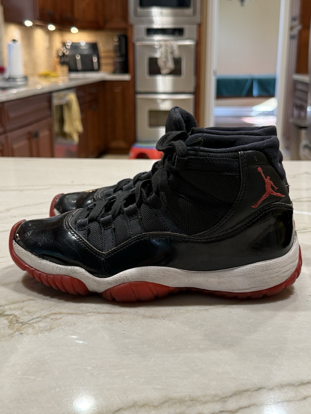 Size 4.5 – Air Jordan 11 Retro Bred 2019 (GS) Sneakers Youth *READ*