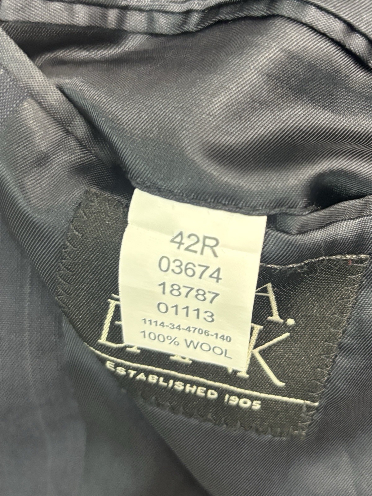 Jos A Bank 42R 36×31 Navy Blue Stripe 2pc Pant Suit Flat Front Wool Classic