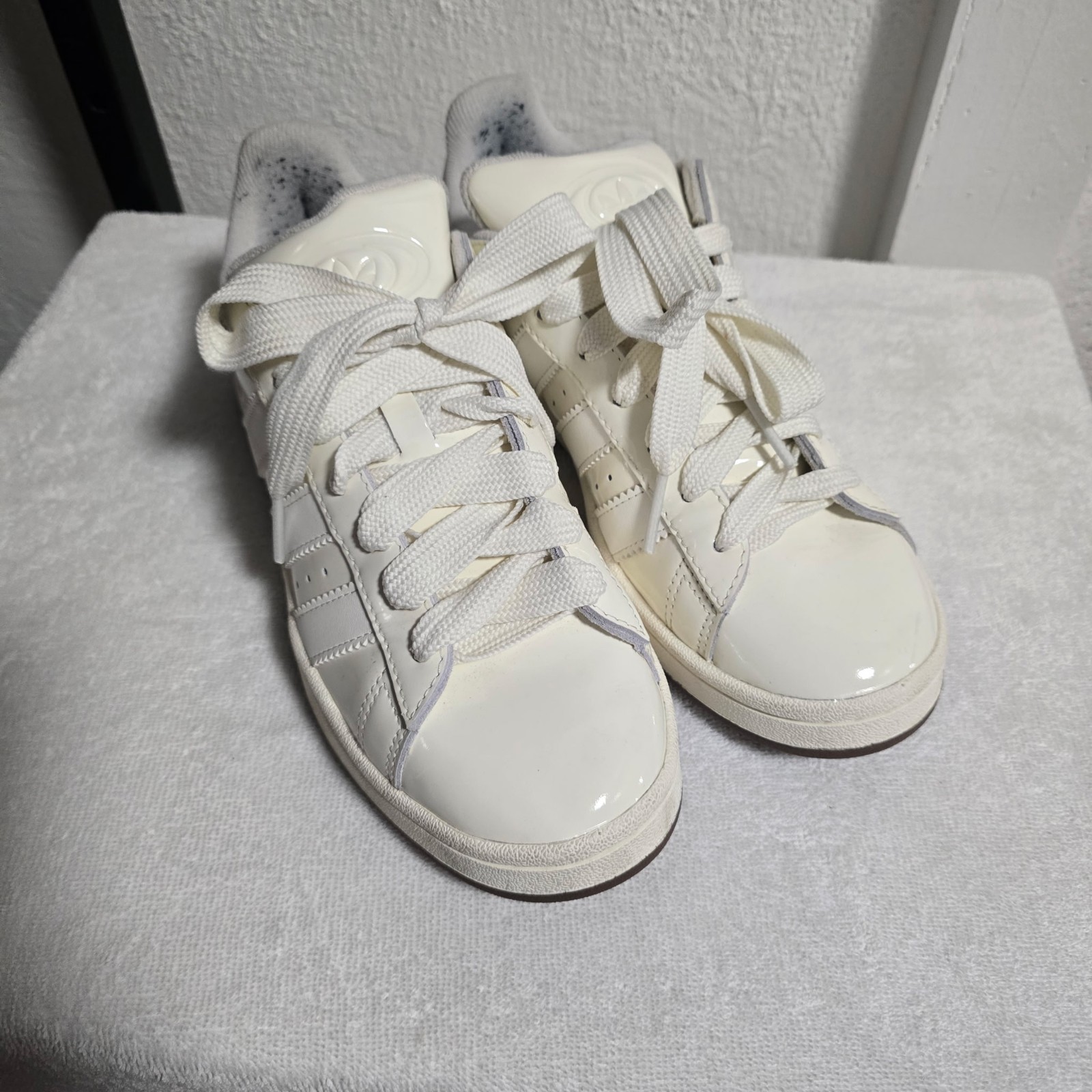Adidas Campus 00s White/White Gold Womens size 9 IH4363