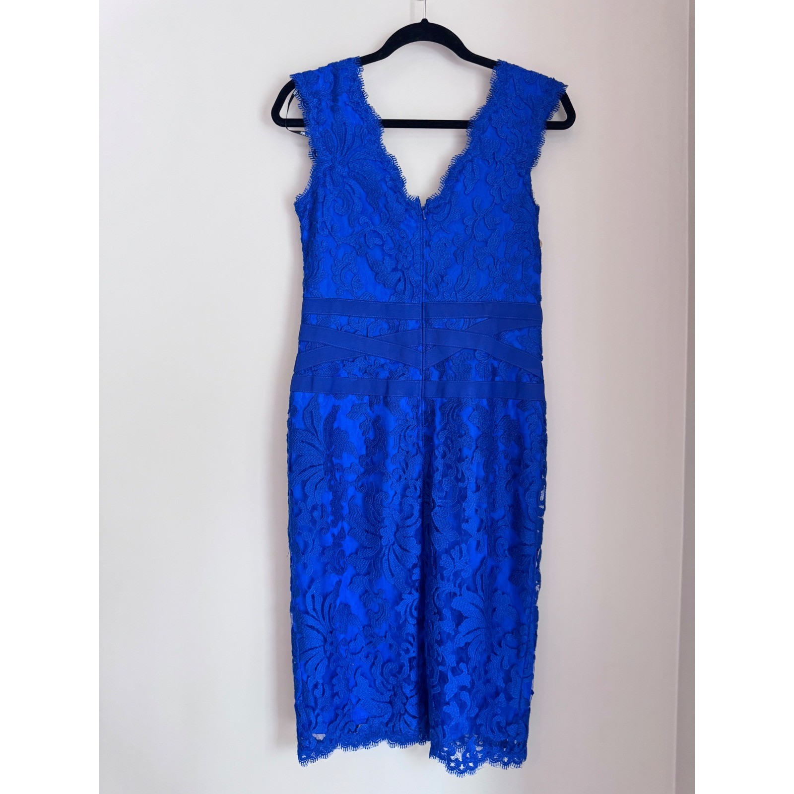 Tadashi Shoji Royal Blue Lace V-Neck Sheath Cocktail Dress Size 8 Banded Waist