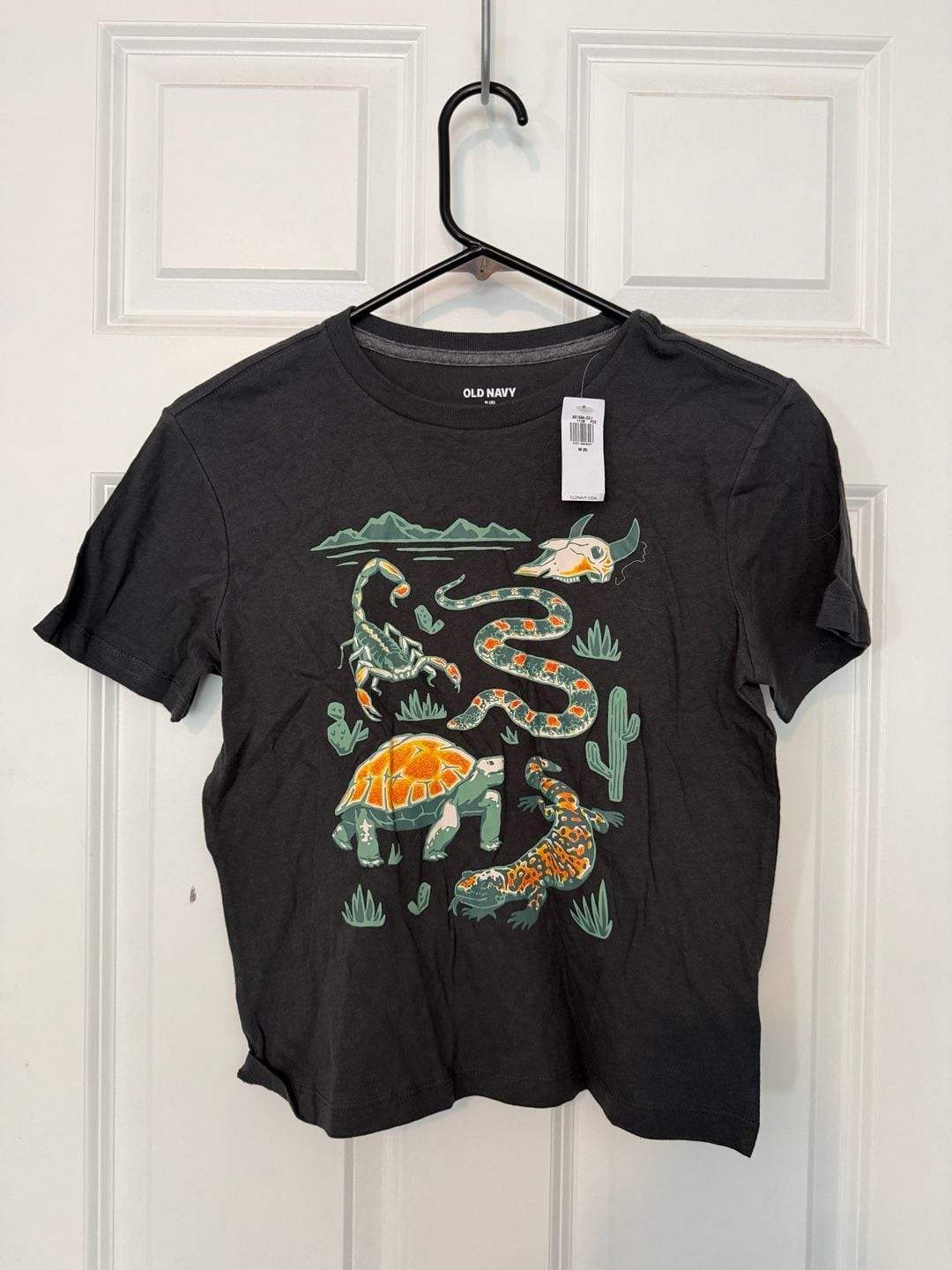 NWT Old Navy Desert Reptiles and Skull Graphic T-Shirt Size M 8
