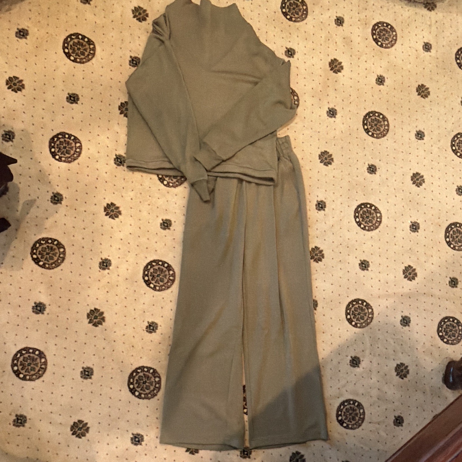 Varley Betsy Sweatshirt S + Wide-Leg Pants XS 2pc Set Green Mock Neck