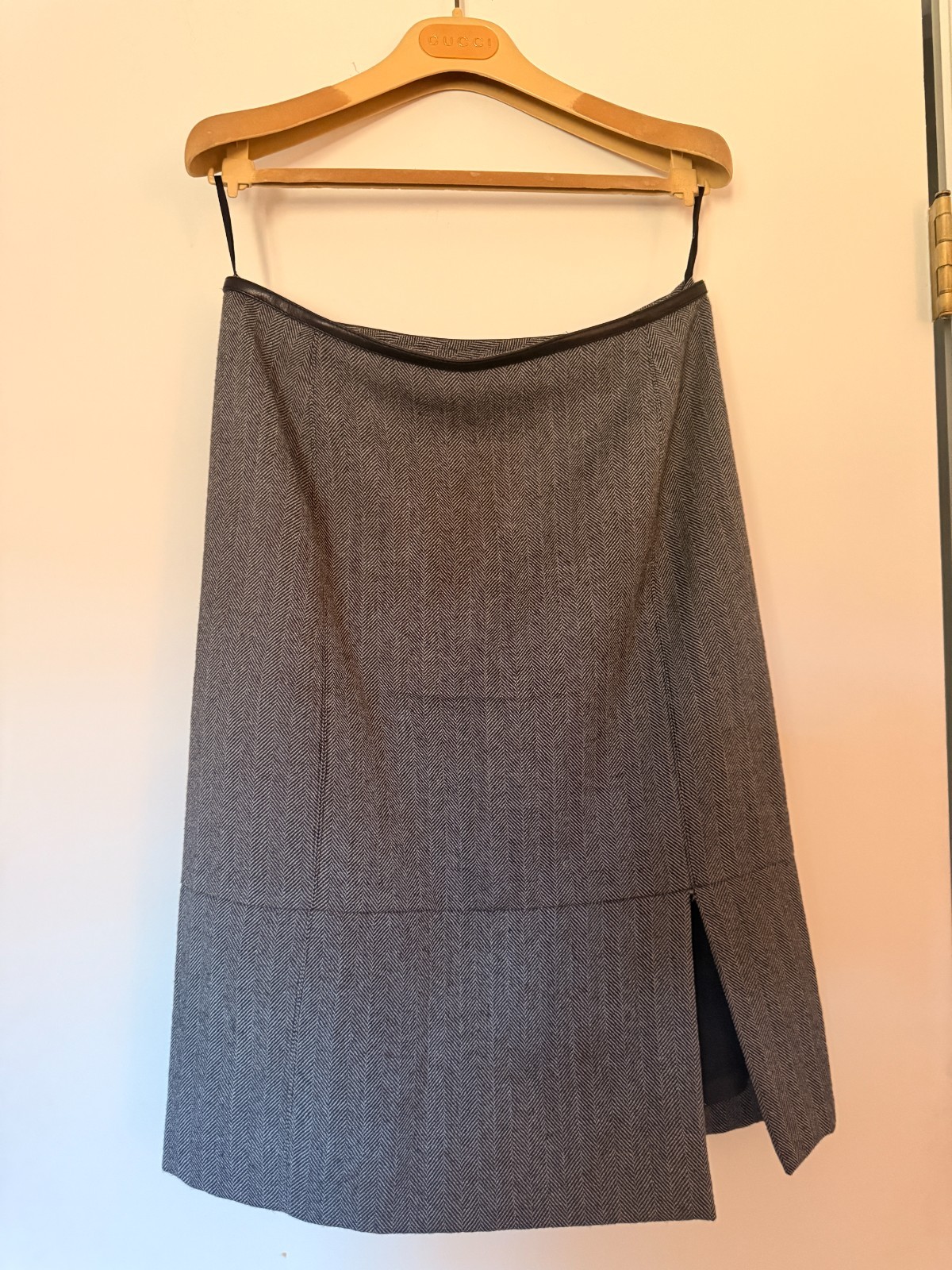 Tom Ford Gucci Black Ivory Herringbone Wool Leather Skirt Suit IT 40/42 US 6-8