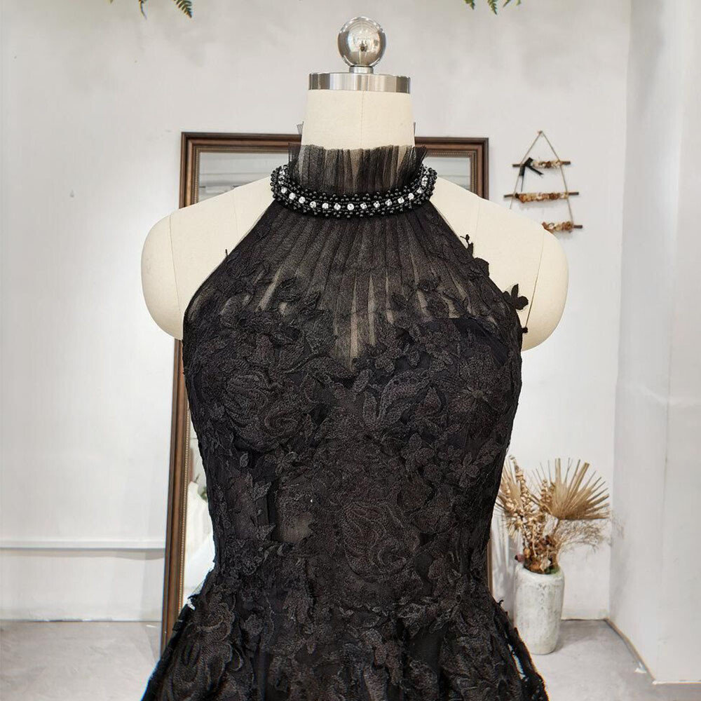 Gothic Black Lace Wedding Dresses Halter Neck Backless Sweep Train Bridal Gowns