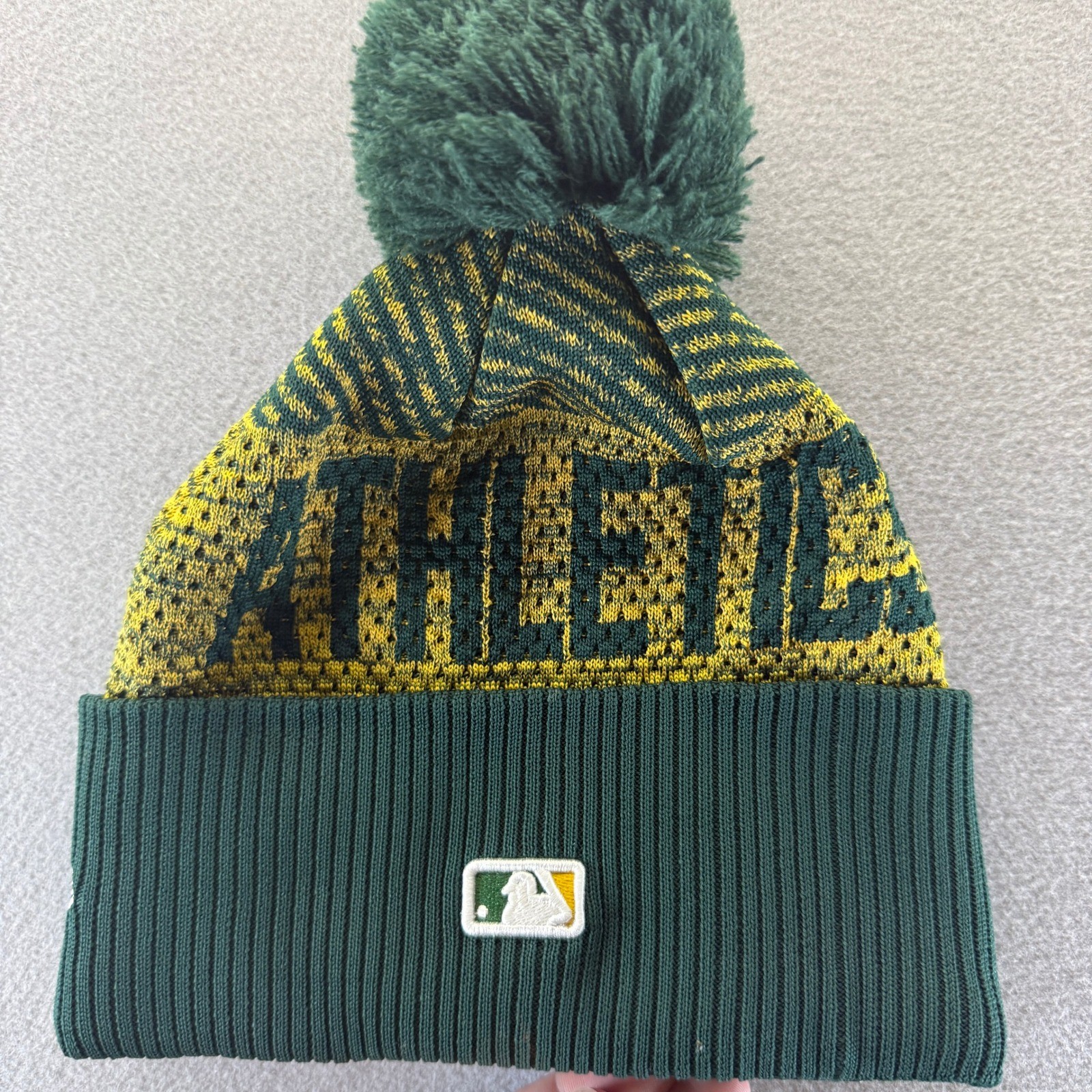 New Era Oakland Athletics MLB Sport Knit Beanie Pom Hat Green Gold 60079982 OSFM
