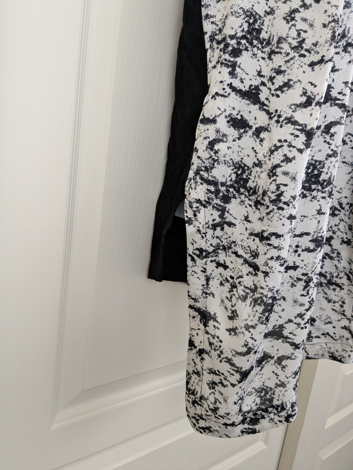 New Robert Rodriguez Sleeveless Silk Blend Blouse Asymmetrical White Black Sz 2