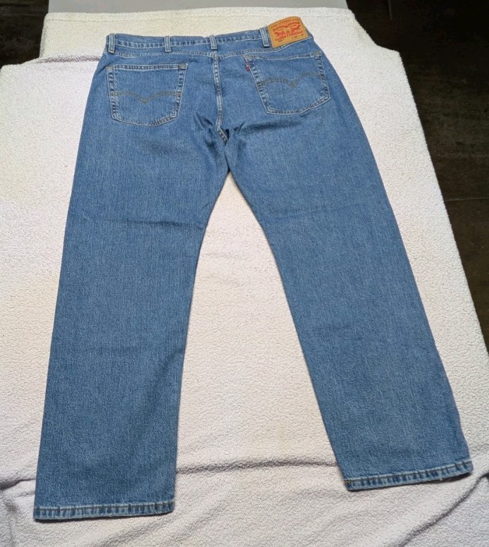 Levi’s Men’s 505 Series Blue Medium Wash Denim Straight Leg Regular Fit Jeans