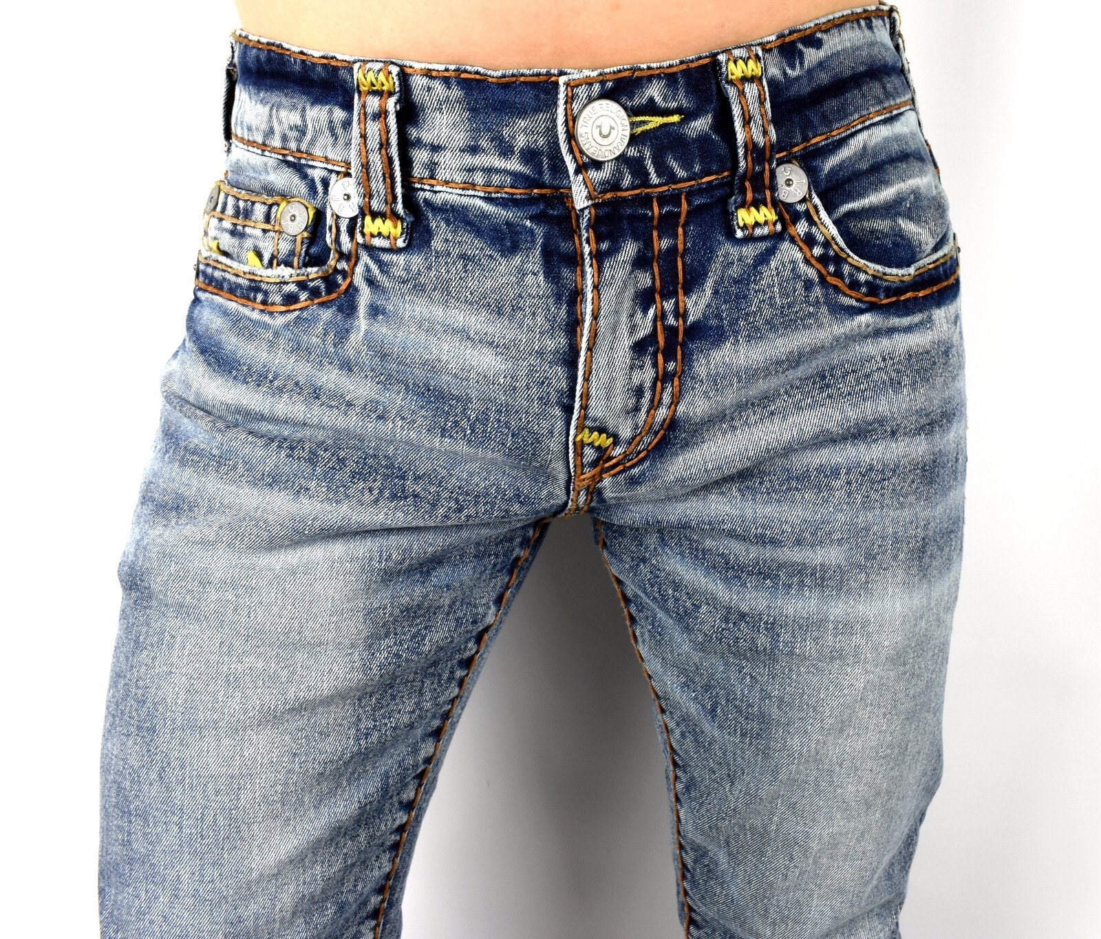 True Religion Men’s Ricky Medium Wash Relaxed Straight Super T Jeans – 107524