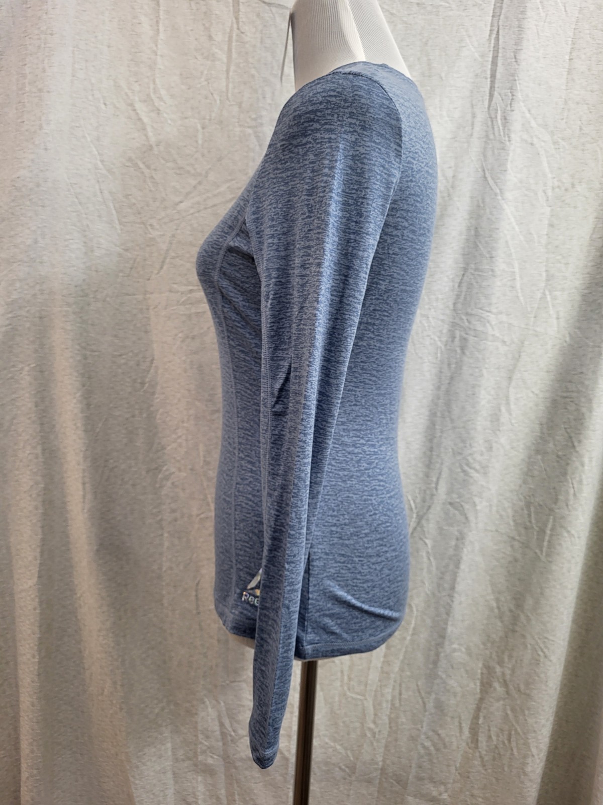 Reebok Women’s Blue Heather Long Sleeve Soft Underwear Top Logo Casual Size Med