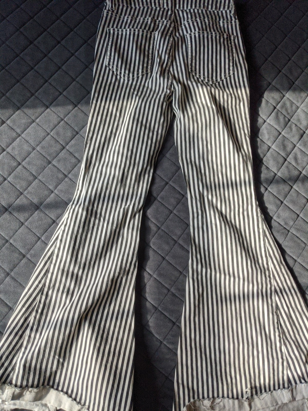 Blank Paige Black & White Striped Bell Bottoms Women’s Wide Leg Pants Size M