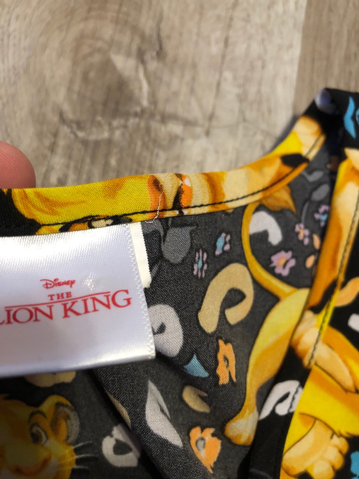 Disney The Lion King Simba Scrubs Scrub Top Polyester Large L (H875)
