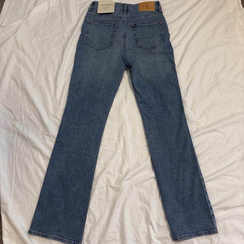 Calvin Klein Women’s Blue Denim High Rise Flared Jeans 5-Pocket Logo