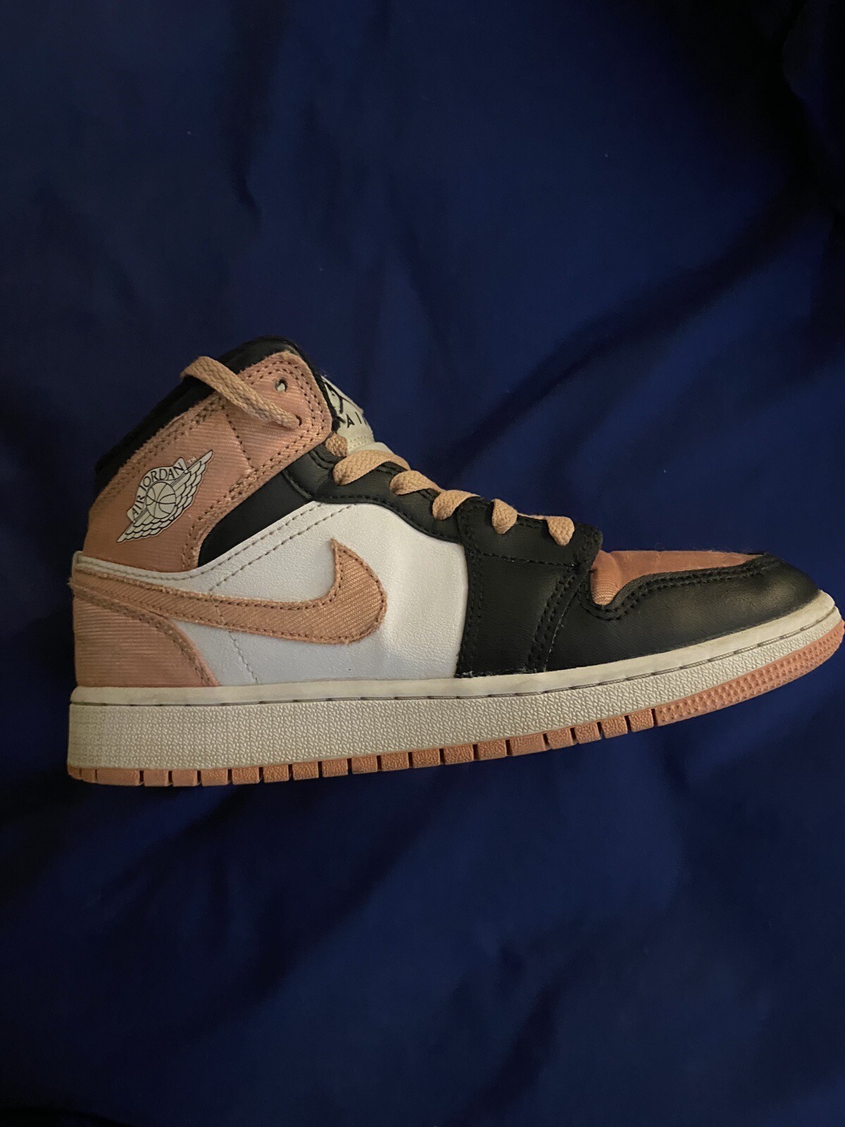 Air Jordan 1 Mid ‘Madder Root Pink’ Black Sneaker, Size 4Y / 5.5W DM9077-108