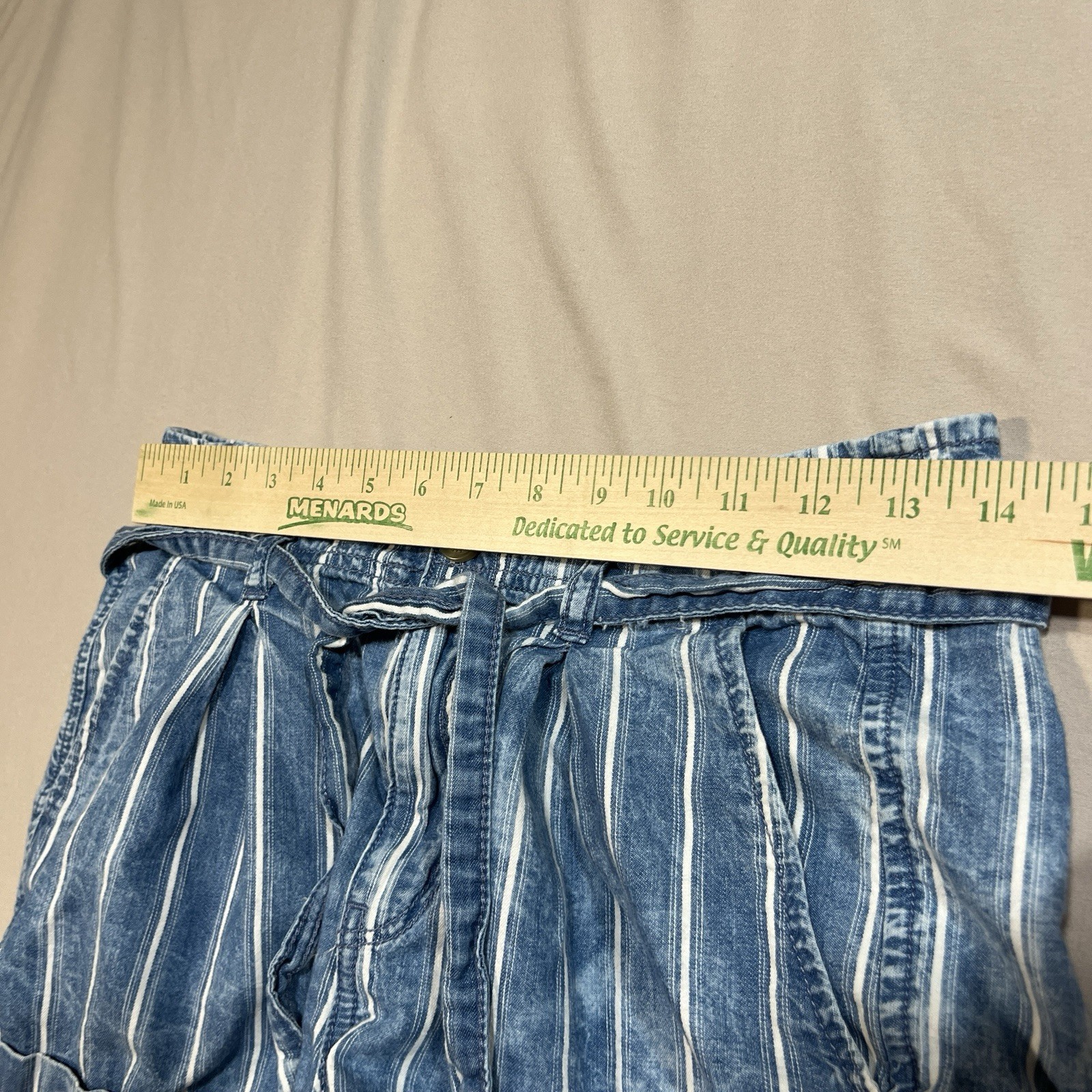 American Eagle Pinstripe Chambray High-Waisted Striped Paperbag Shorts – Size 4