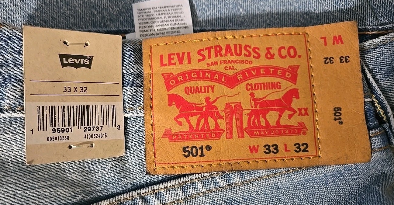 Levi’s 501 Jeans Button Fly 30 32 33 34 36 38 Straight Leg Destructed Knees Mens
