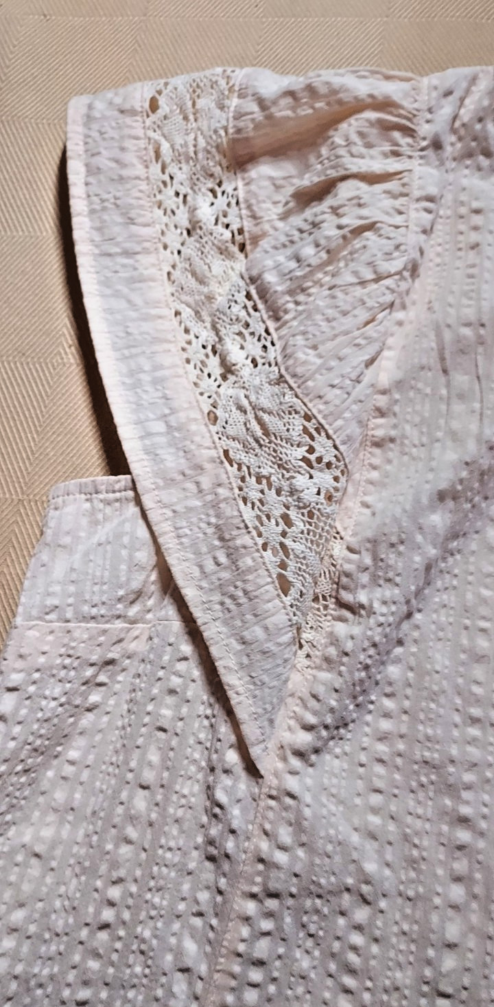NWT Falls Creek Size M Textured Cotton Flutter Sleeve Button Up