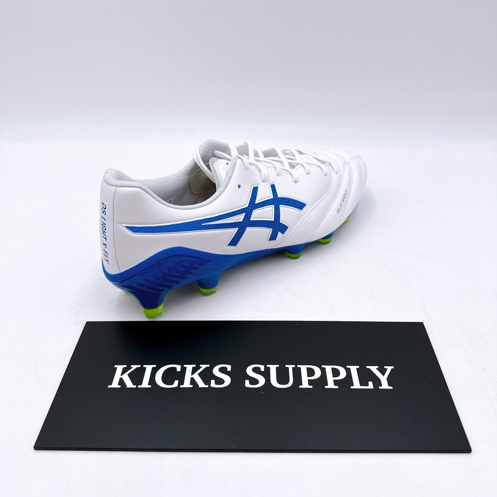 ASICS DS LIGHT X-FLY 6 1101A076 102 Soccer Cleats US 5.5-10 White Asics Blue