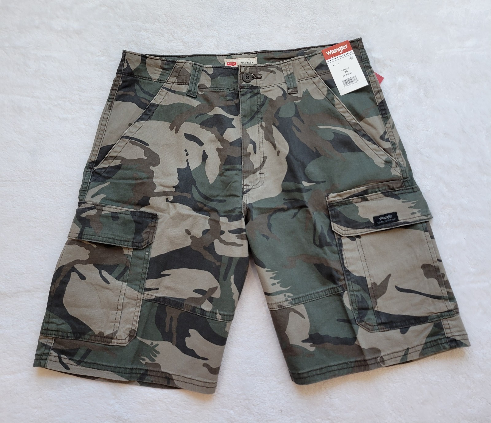 Mens Wrangler Cargo Shorts w Stretch Relaxed Fit Camo SIZE 34X10