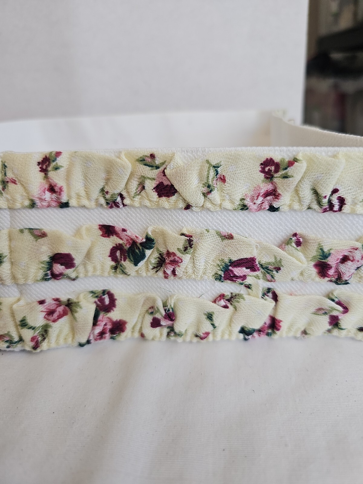 BCBGeneration Belt Wide Waist Flower Pattern Elasticated Stretch Size M/L