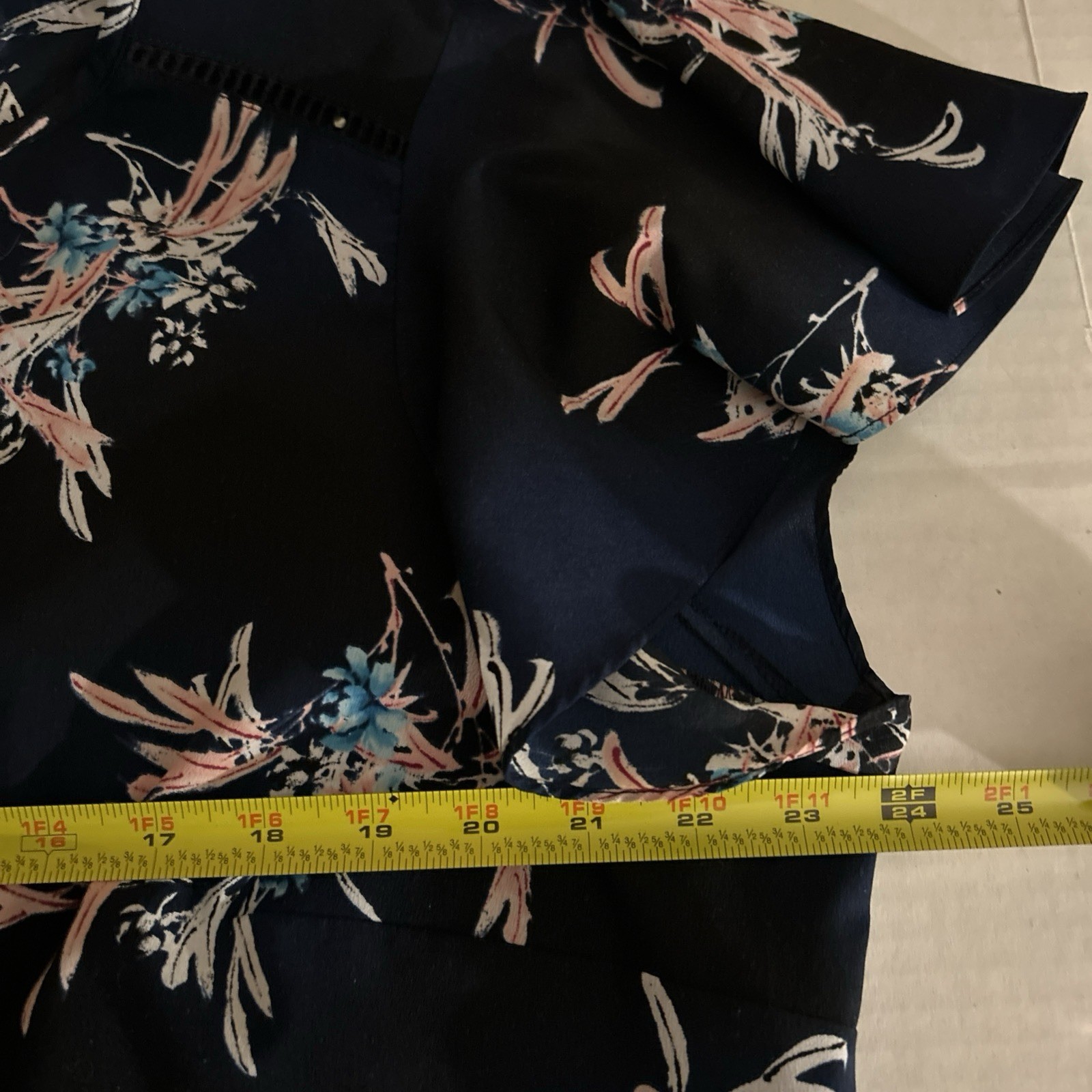 Lane Bryant top size 20 Womens Short Sleeve Blue Floral