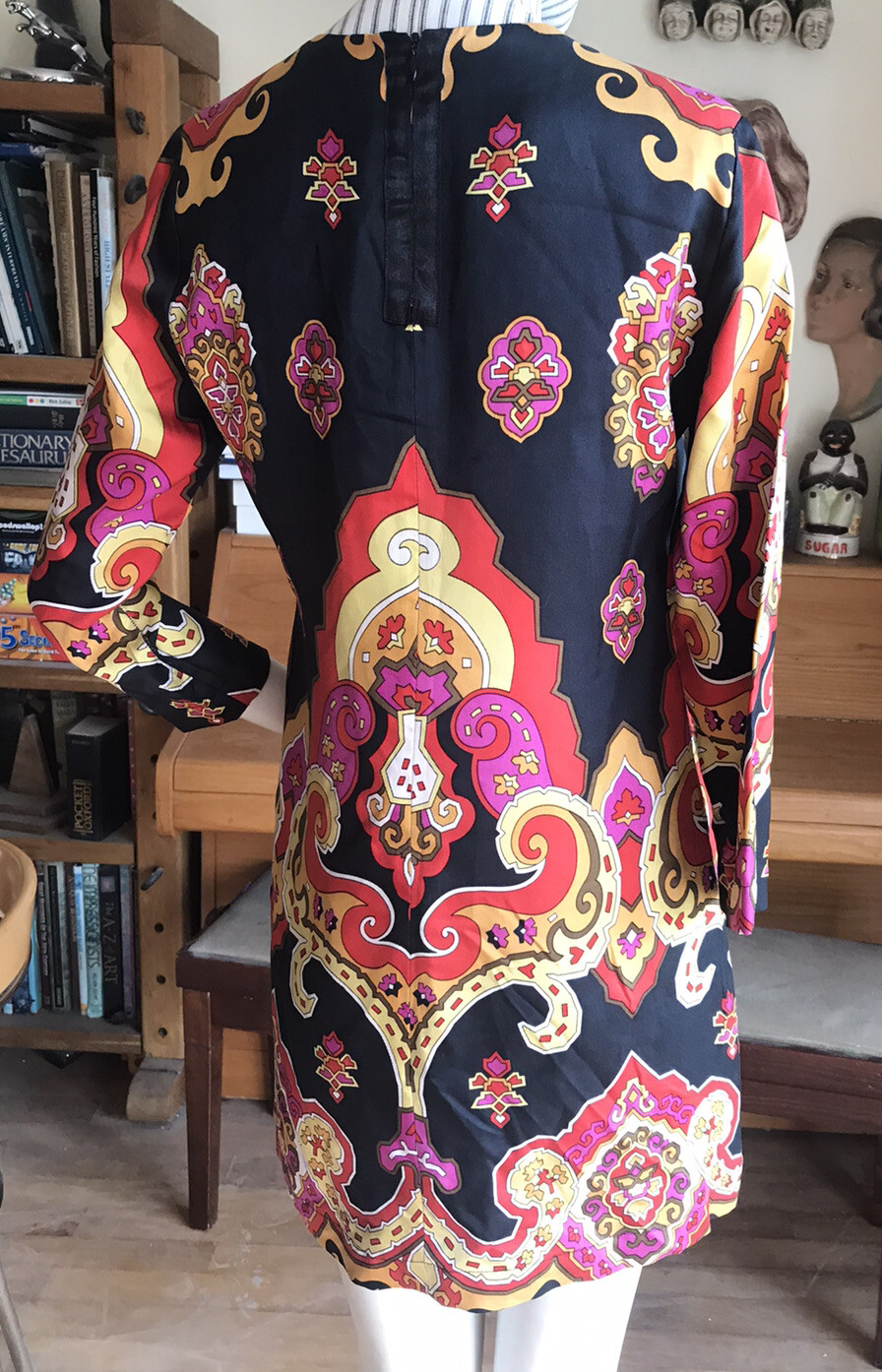 SIZE 6 SEE BY CHLOE 60S STYLE SHIFT MULTI PSYCHEDELIC PRINT ON BLACK MINI DRESS