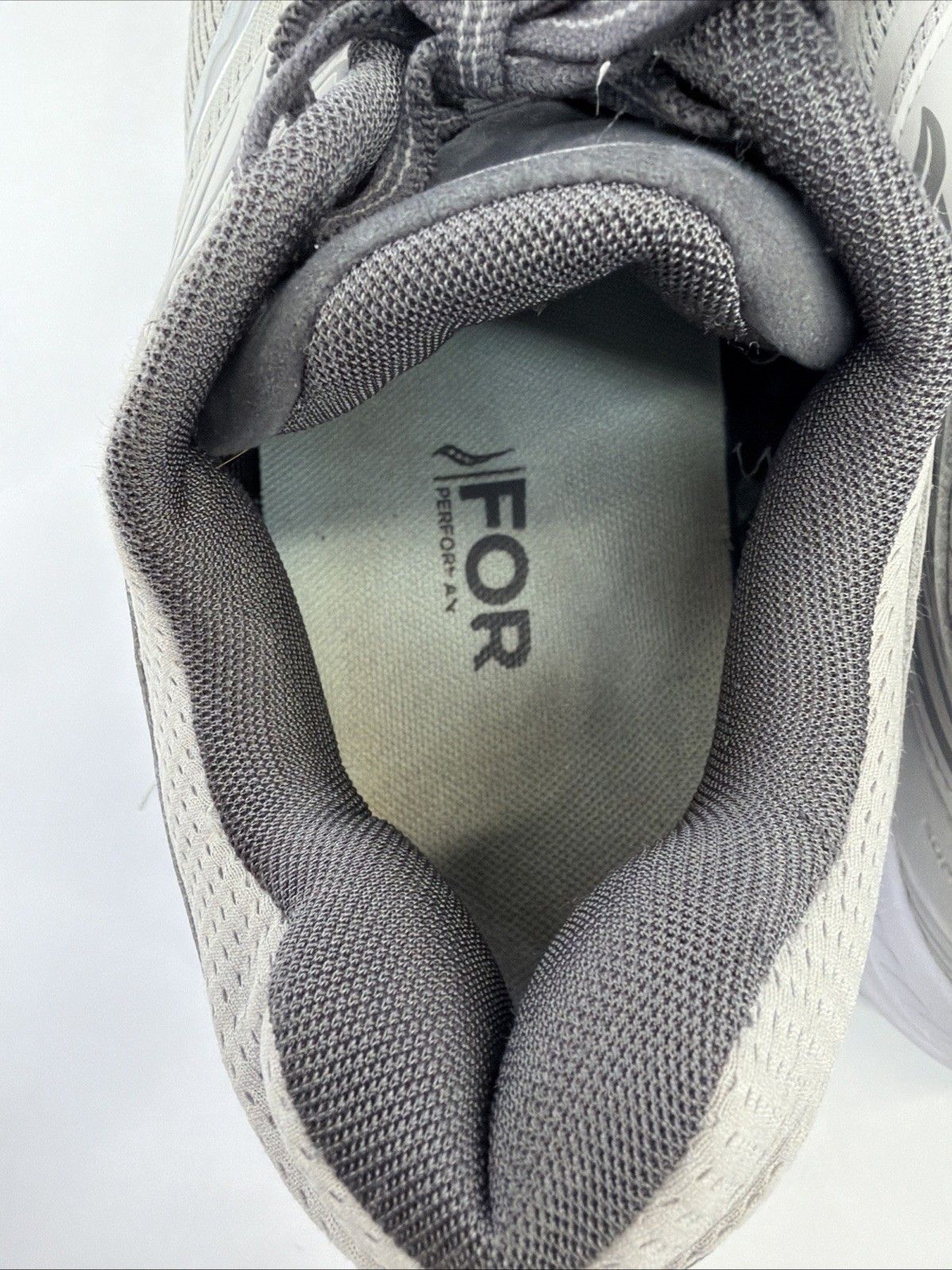 Saucony Echelon 8 Gray Womens PWRRUN Sneakers Womens Size 9.5w US