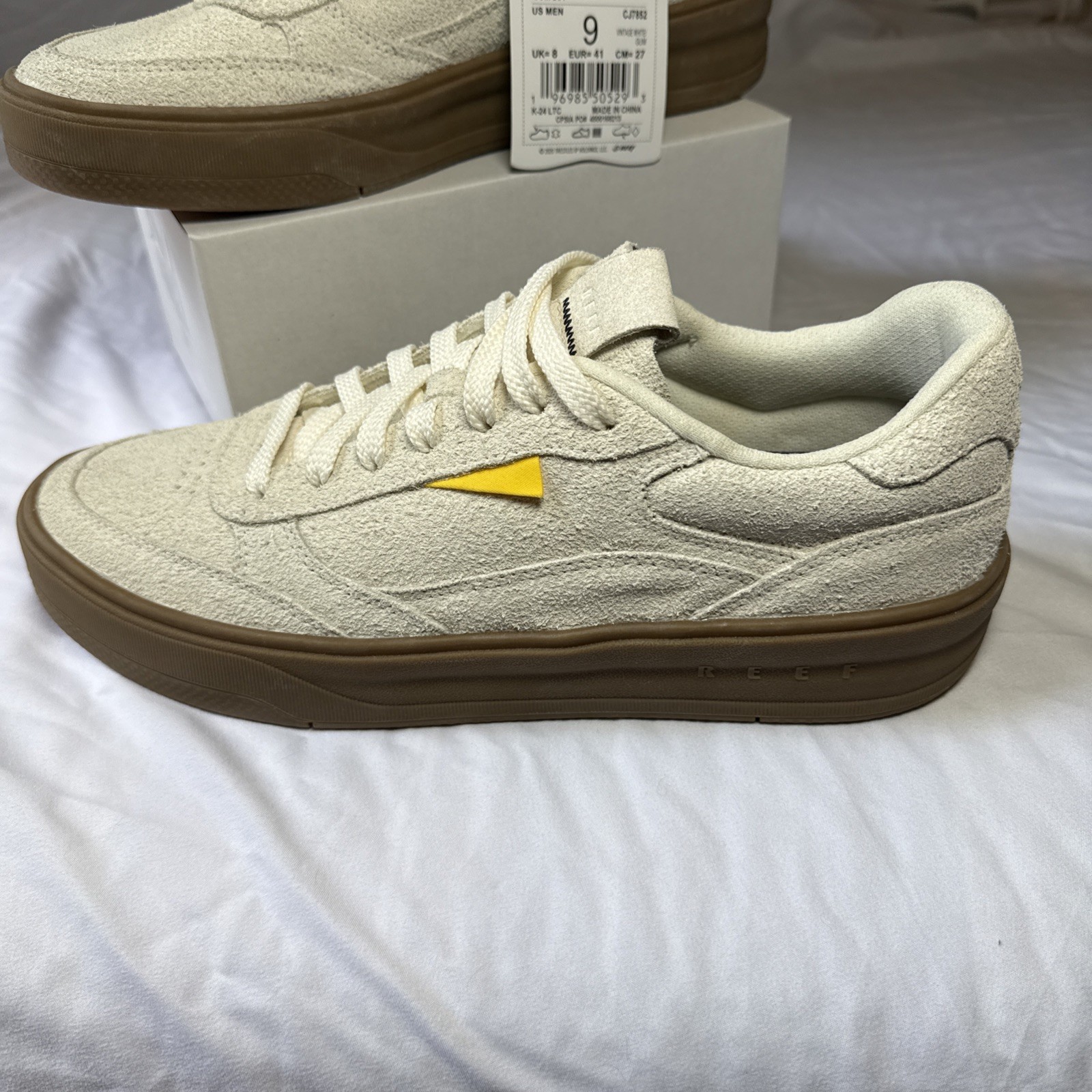 Reef Bom Dia Leather Sneakers Mens Size 9 Vintage White Premium Suede Gum Shoes