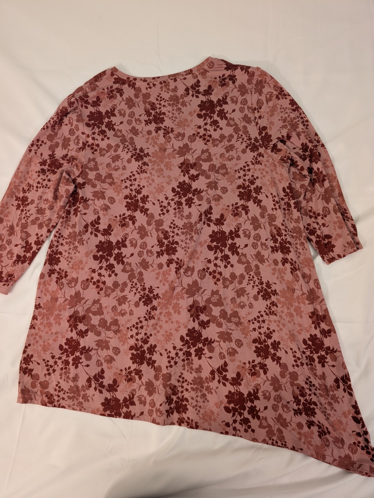 Soma Tunic Tee L Burgundy Pink Floral Asymmetrical 3/4 Sleeve Stretch NWT Soft