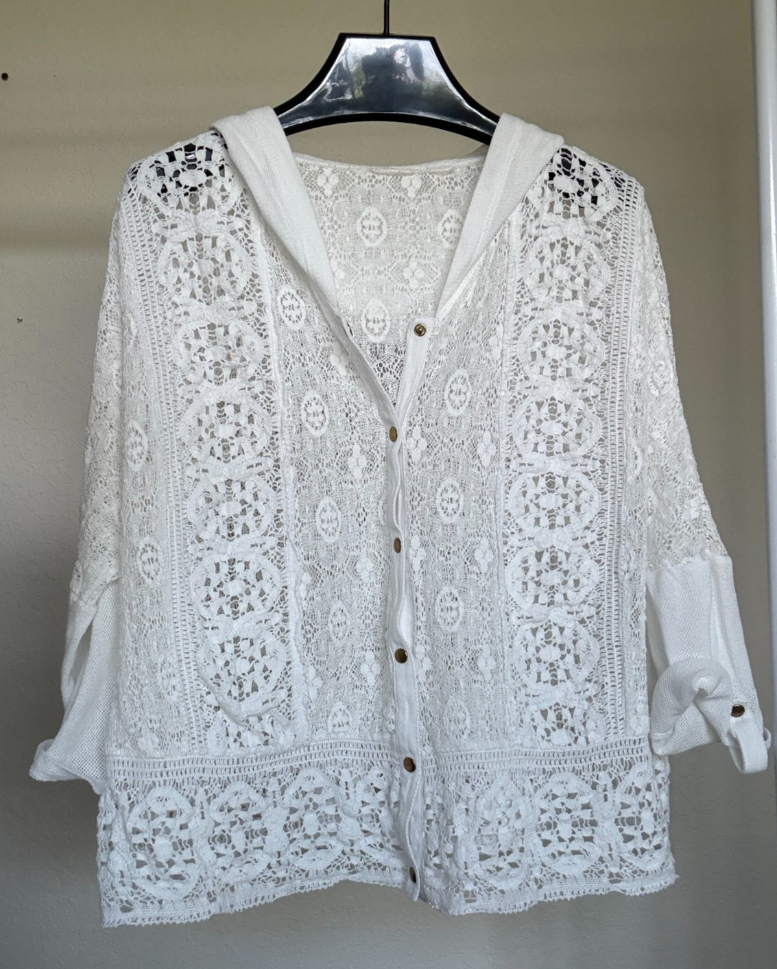 WHITE CROCHET LACE JACKET, SNAP-UP FRONT CLOSURE, HOODED, LIGHTWEIGHT, SIZE L/XL
