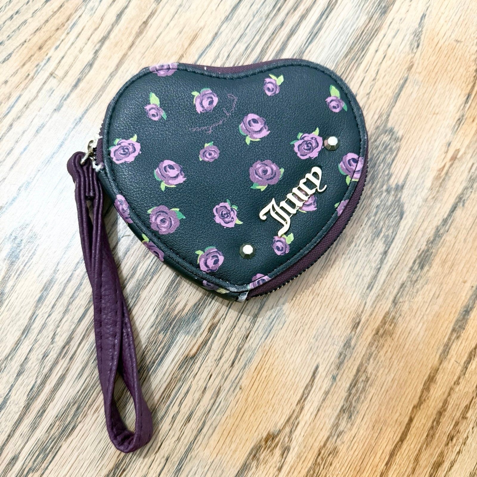 Juicy heart shaped wristlet Night Blooms