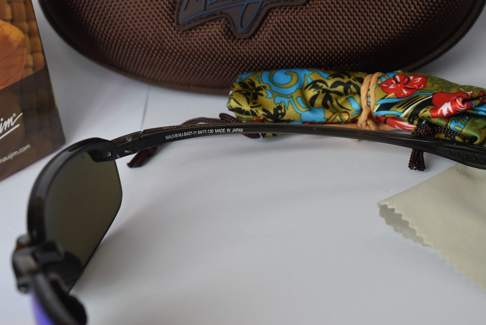 Maui Jim Sunglasses Ho’okipa B407-11 Grey Frame / Blue Hawaii Polarized Lenses