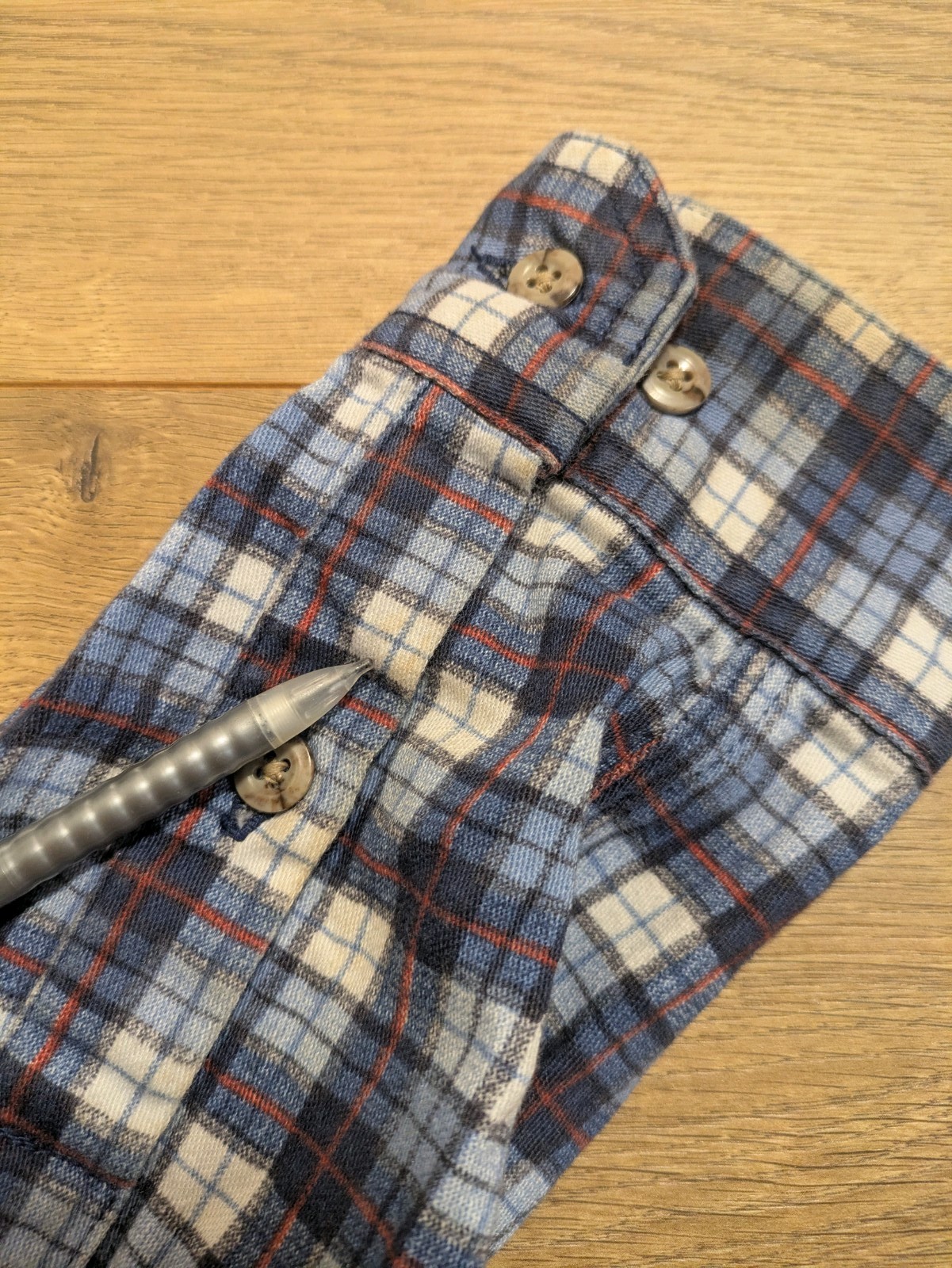 Carhartt FR Shirt Men’s Small Blue Plaid Long Sleeve Button Up Flame Resistant