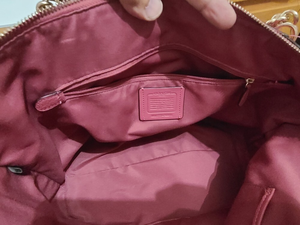 COACH Ava Chain Tote Pebbled Leather Bag Rouge #F22211
