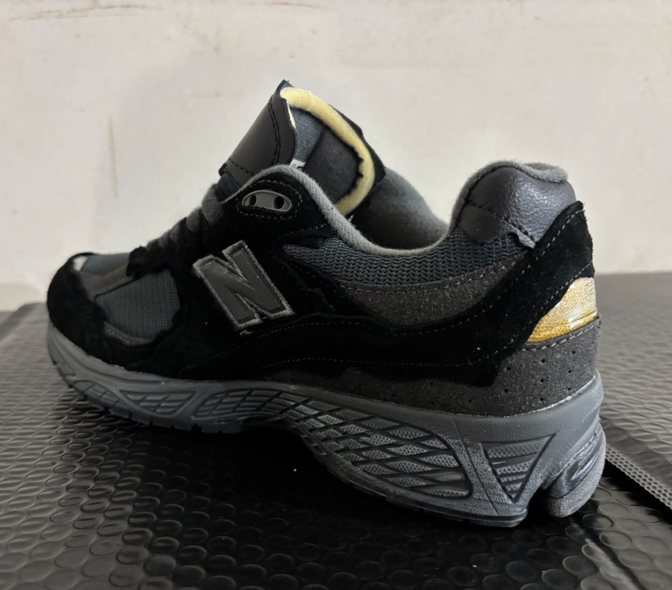 New Balance 2002R Protection Pack – Phantom M2002RDB US Size 10 No Box