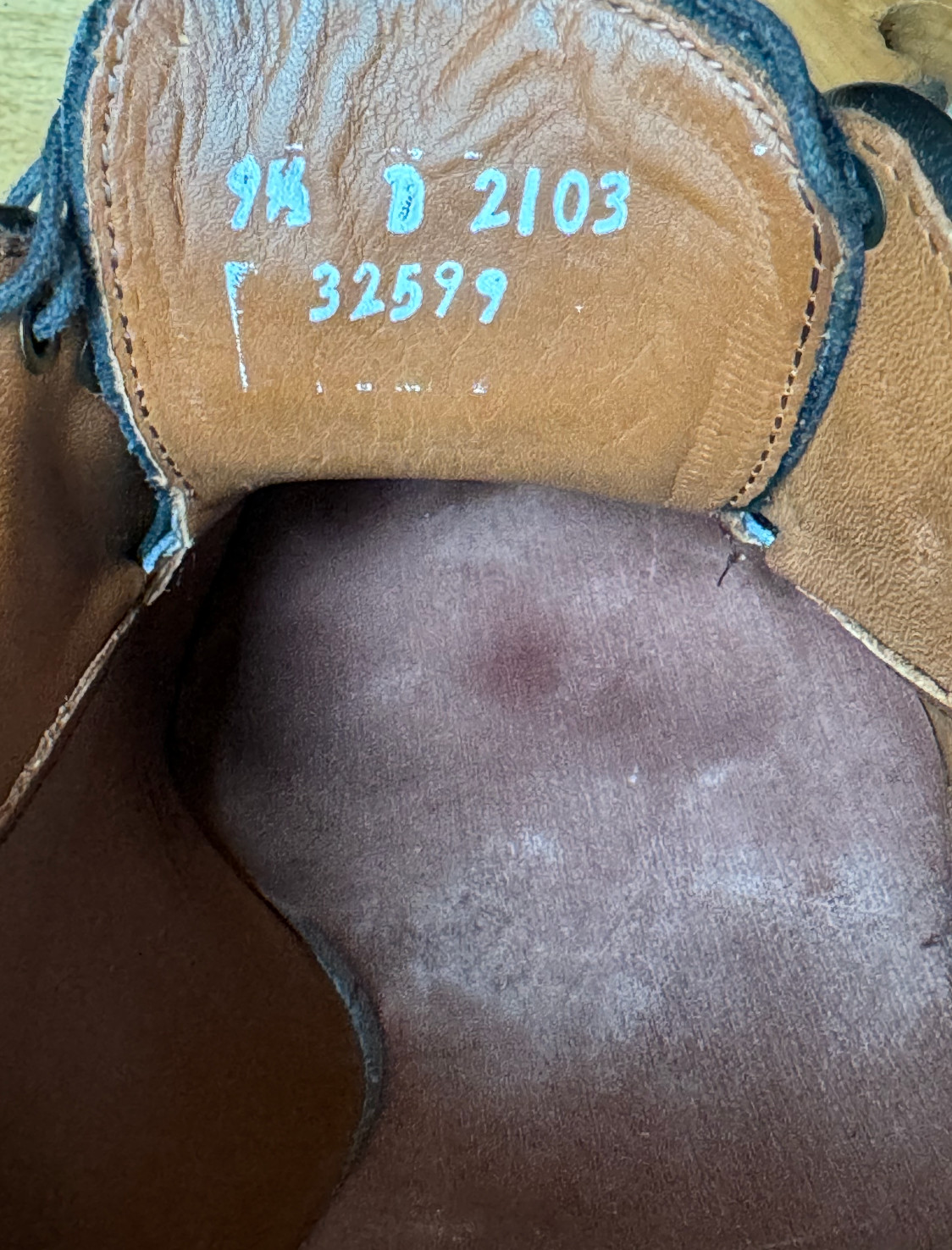 Allen Edmonds Walton Split Toe Shoe Size 9.5D (US)
