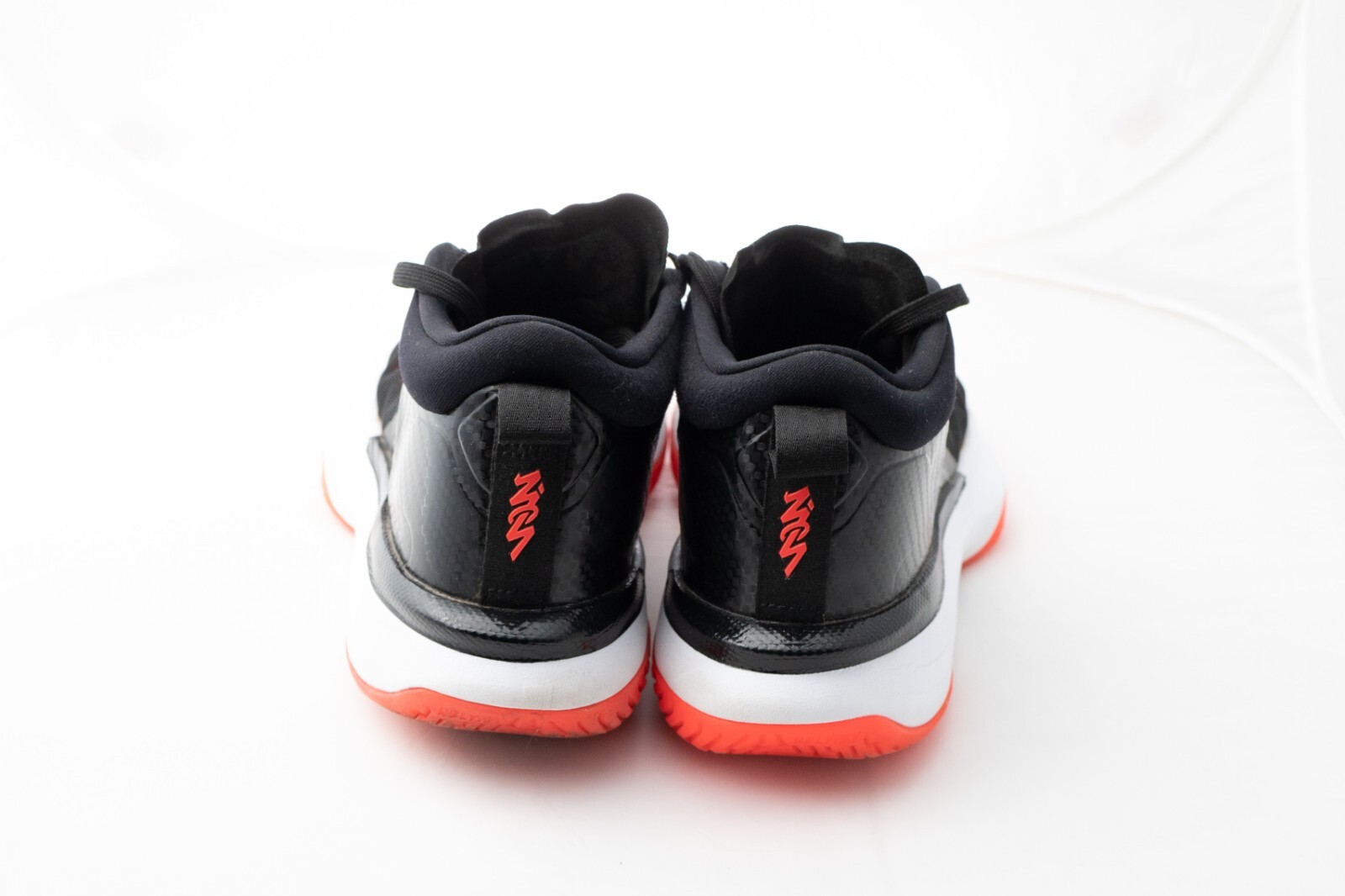 Jordan Zion 1 Black Size 9 – da3130006 comes with original box