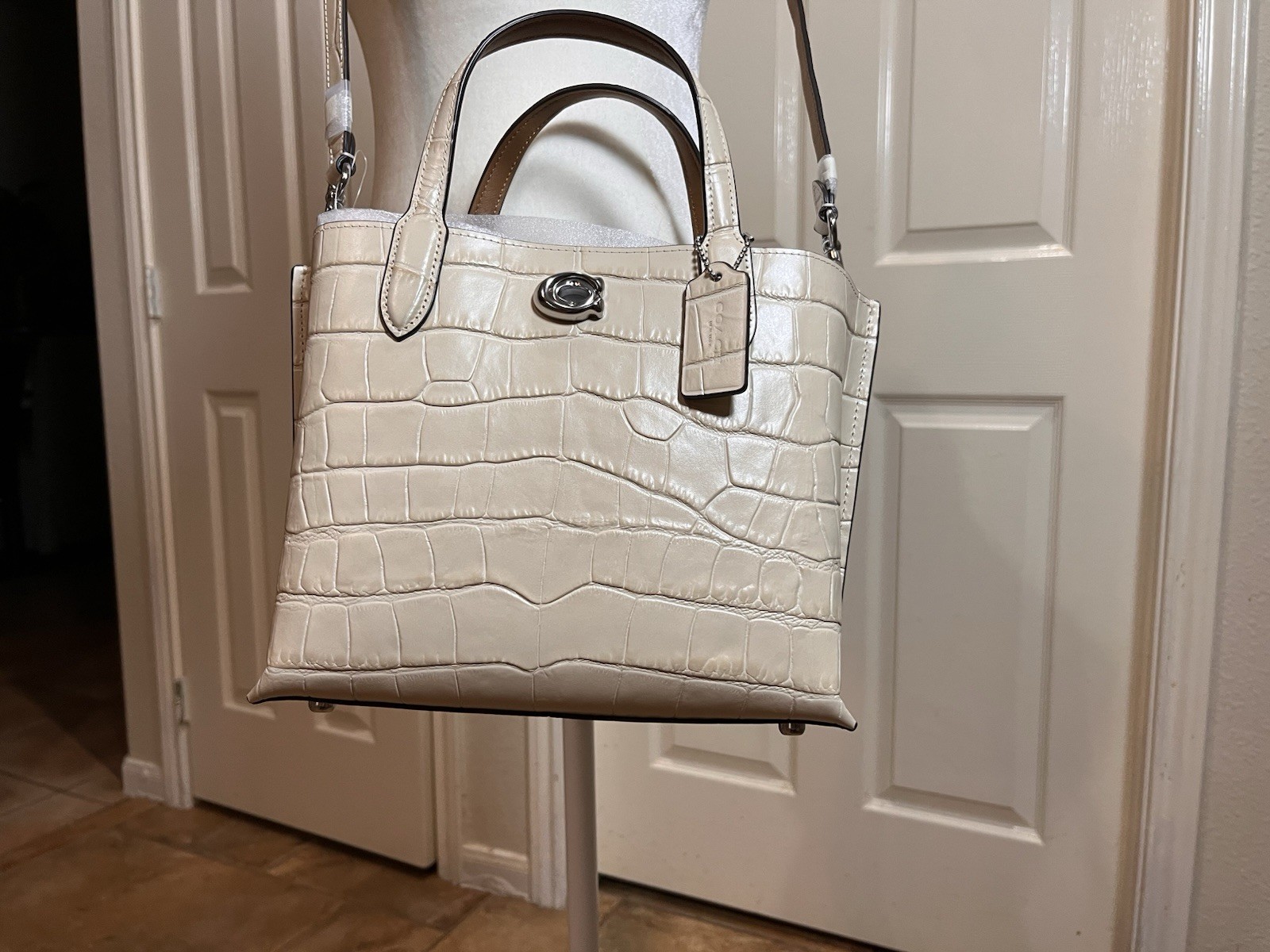 Coach Willow Tote 24 – Chalk, Embossed, Croc, Leather, NWT