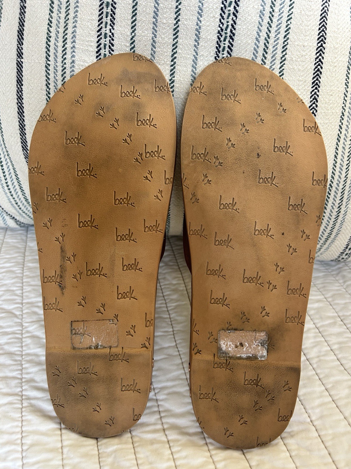Beek Leather Sandals Flip Flops Thongs Size 8 Brown Tan EUC