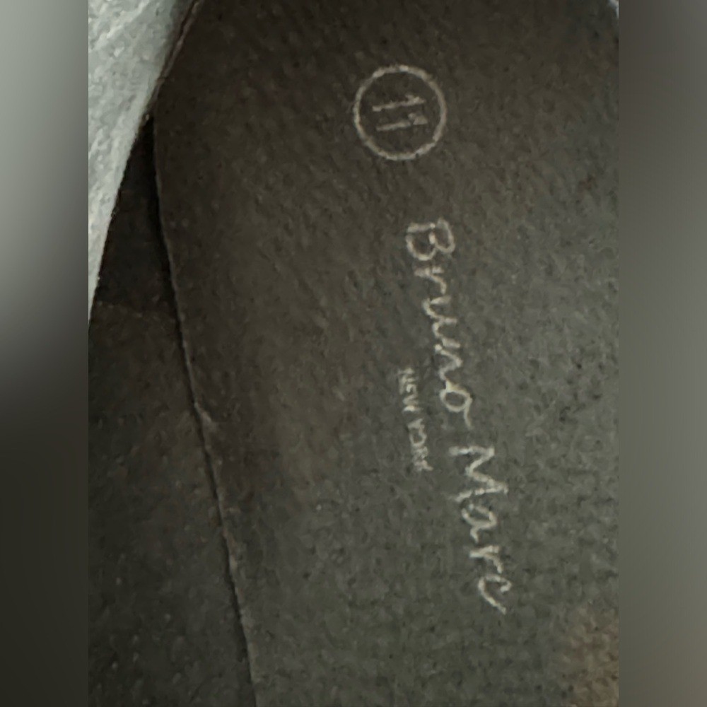 BRUNO MARC Gray Suede Boots