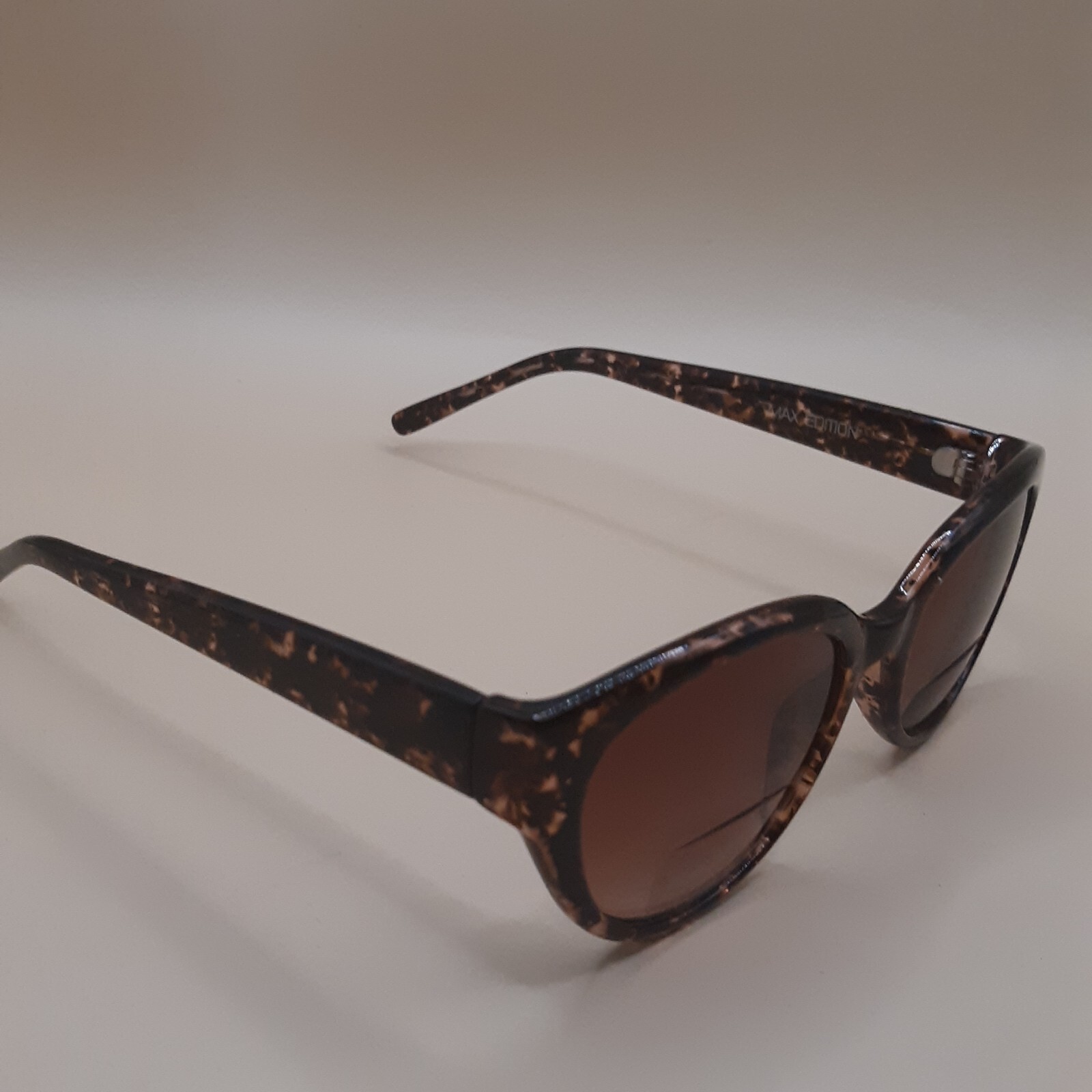 Max Edition ME1774 by Max Studio Sunglasses Mauve Round Tortoise Shell Weekender