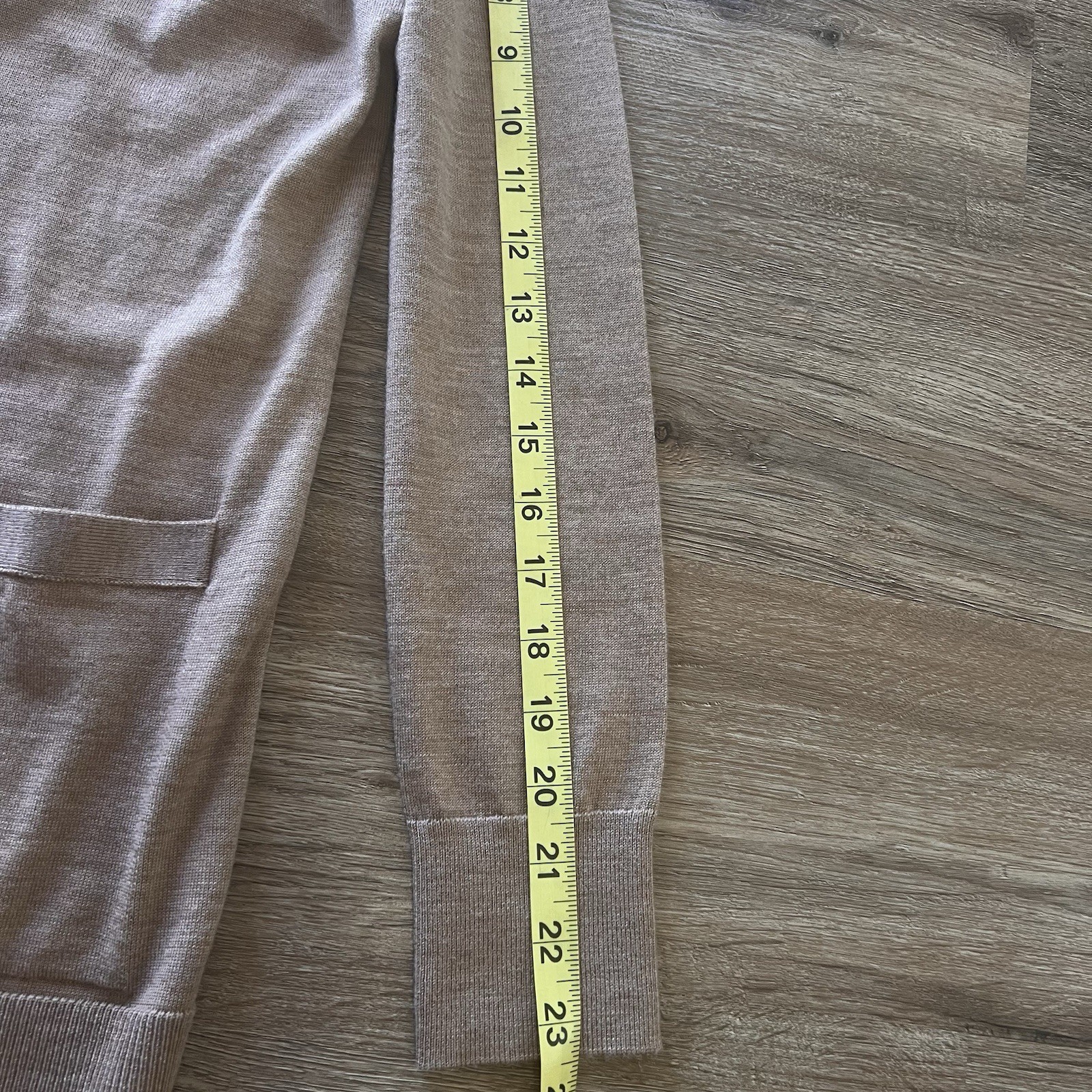 BANANA REPUBLIC 100% Merino Wool Button Front Womens Cardigan