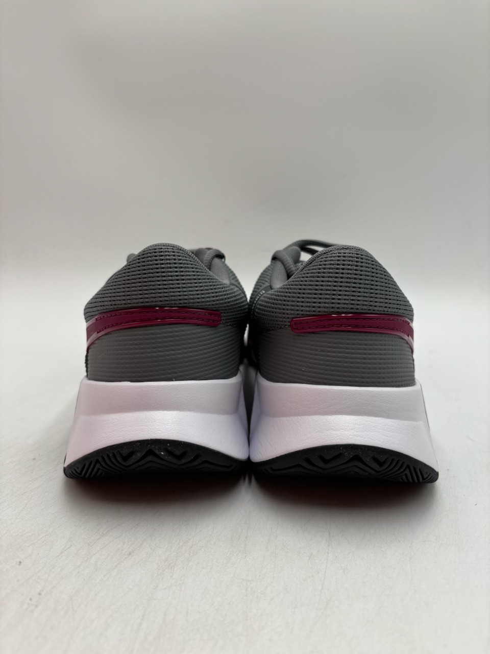 Nike ZOOM GP CHALLENGE 1 HC Men’s NEW Tennis Shoe Smoke Grey Multiple Sizes NIB