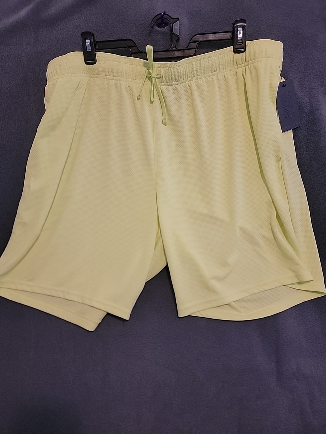 Athletic Works Men’s Mesh Neon Yellow Shorts Pockets Elastic/Drawstring Waist 3X