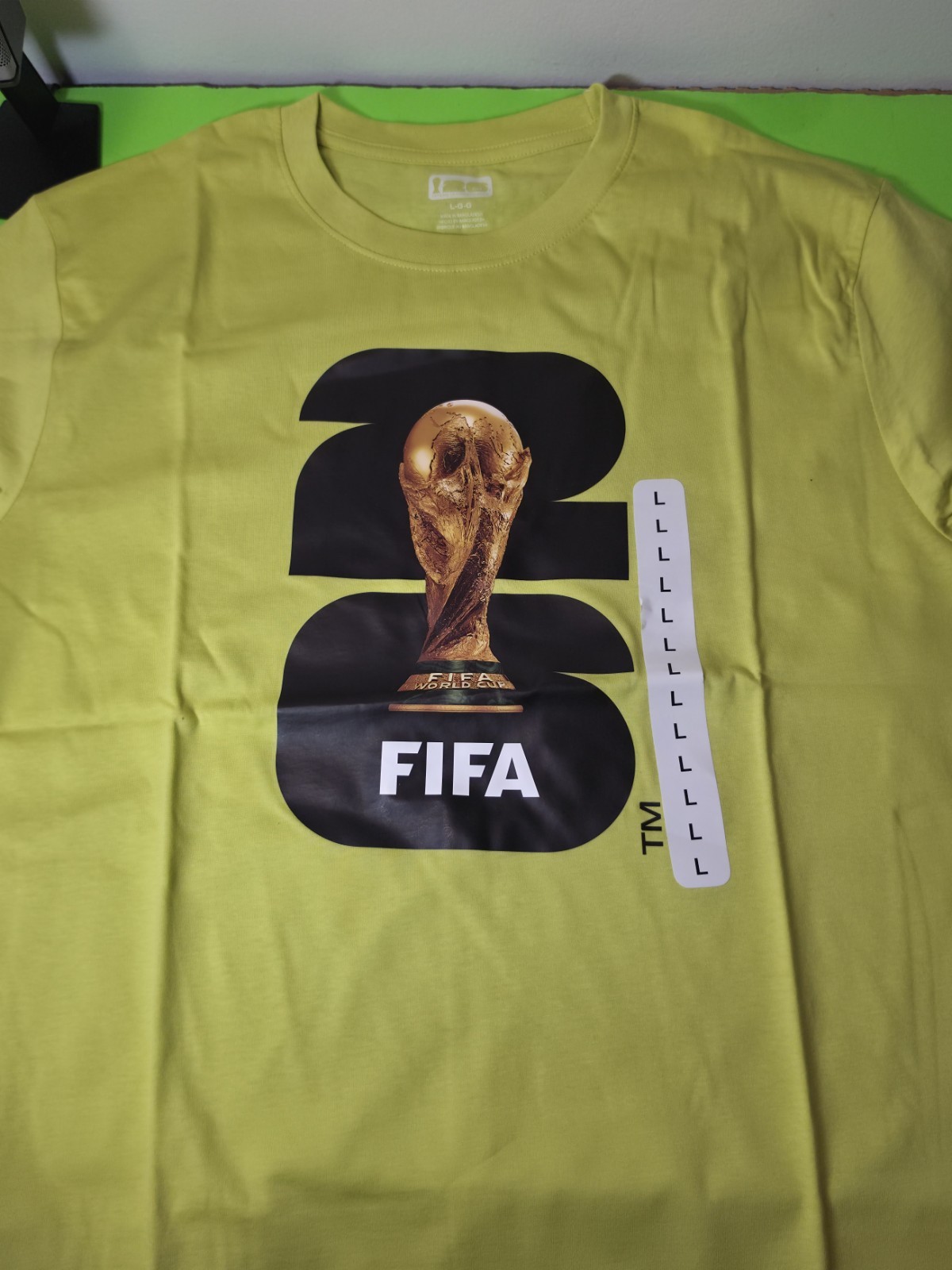 FIFA World Cup 2026 Yellow Graphic Print Logo Men’s Crew Neck T-Shirt Size L
