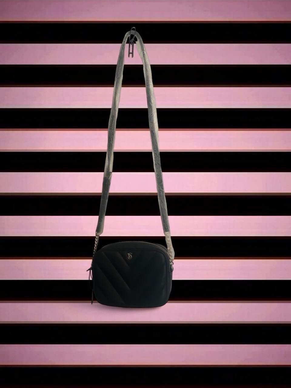 Victoria’s Secret Black Quilted Crossbody Bag Gold Chain Zip Strap