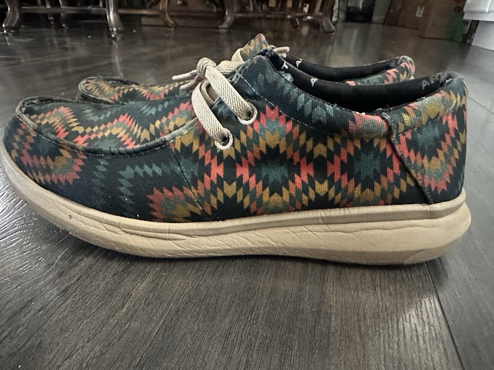 Size 12D Ariat Men’s Hilo Stretch Blue Aztec Pattern