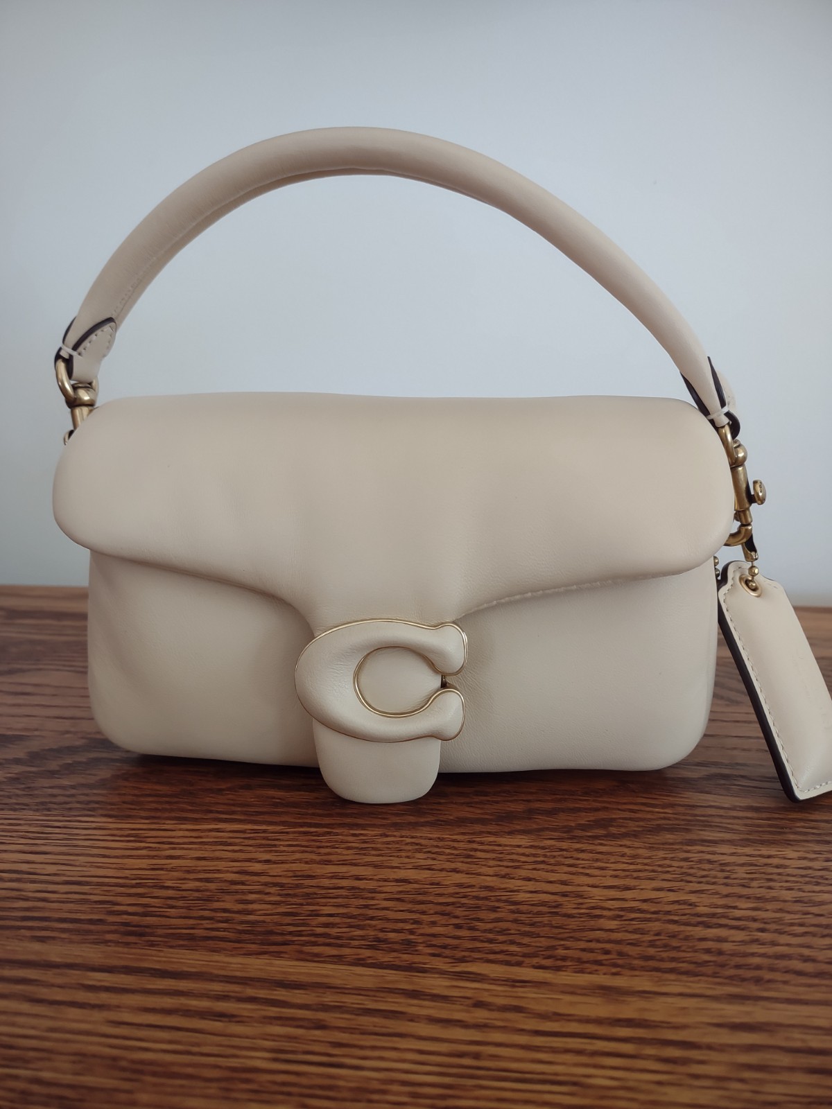 ❤️ NWT Coach Pillow Tabby 18 Mini Brass/Ivory C3880 Shoulder Bag