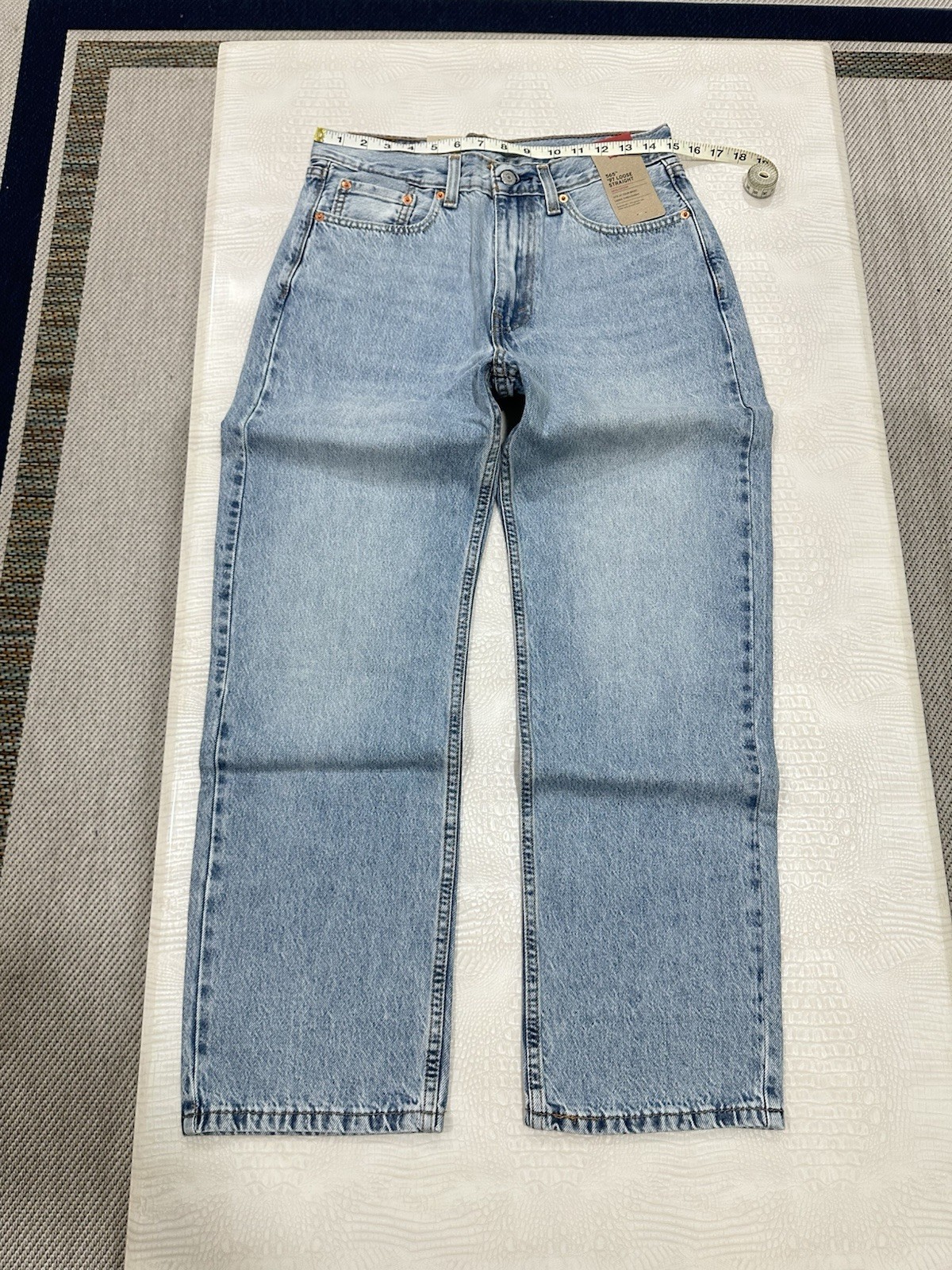 Levi’s 565 Loose Straight Men’s Jeans – Size 30×30