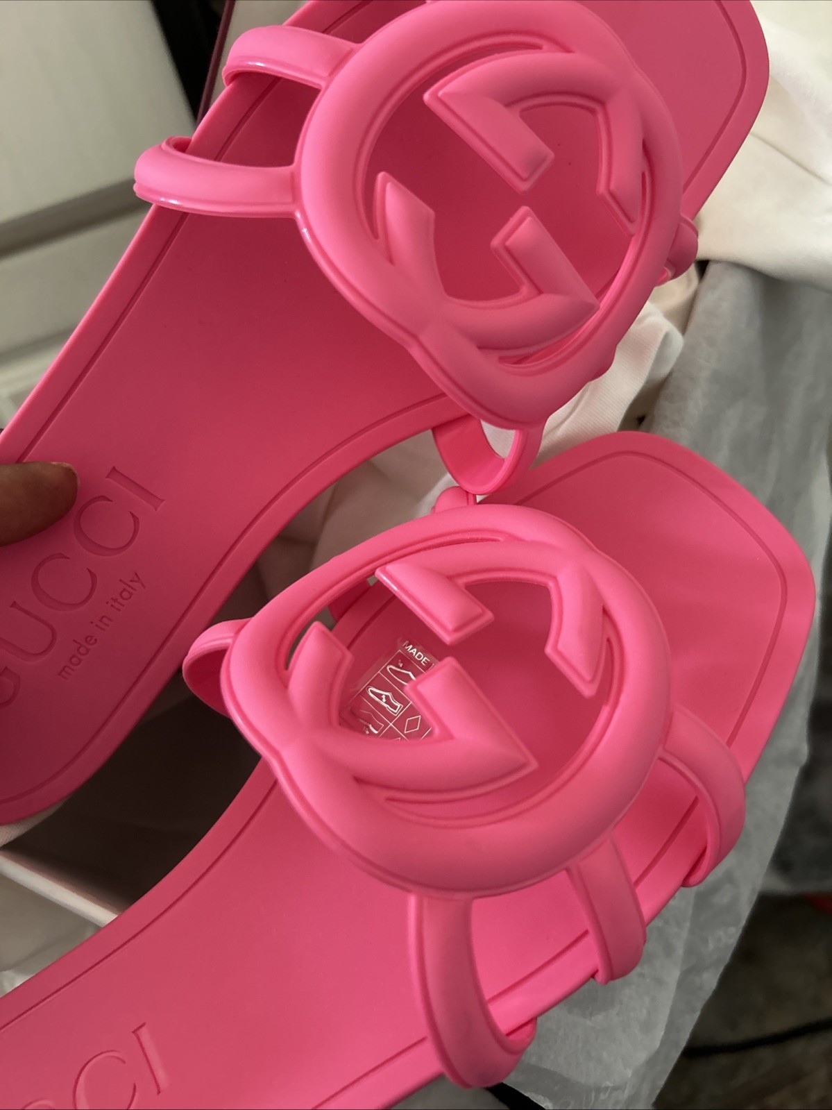 GUCCI PINK INTERLOCKING RUBBER SLIDE SANDALS